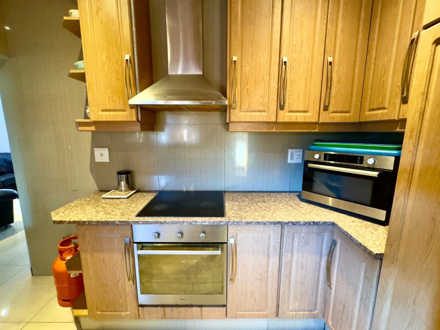 6 Bedroom Property for Sale in Steenberg Western Cape